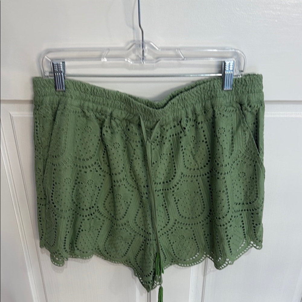 Farm Rio !!!! Olive Green Eyelet Women Shorts